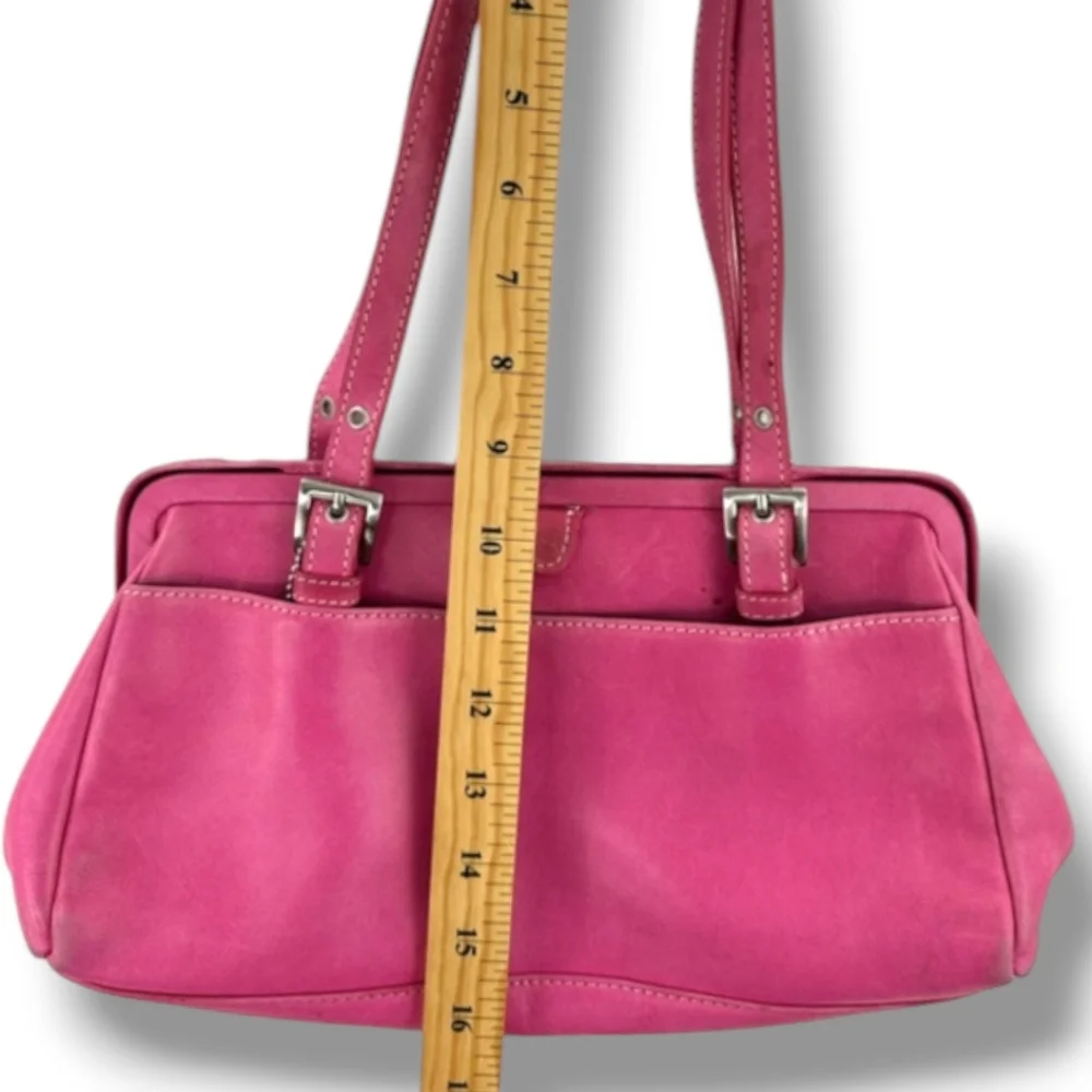👛 Vintage Tignanello Gorgeous Pink Leather Shoulder Bag. Structured Design - Picture 7 of 11